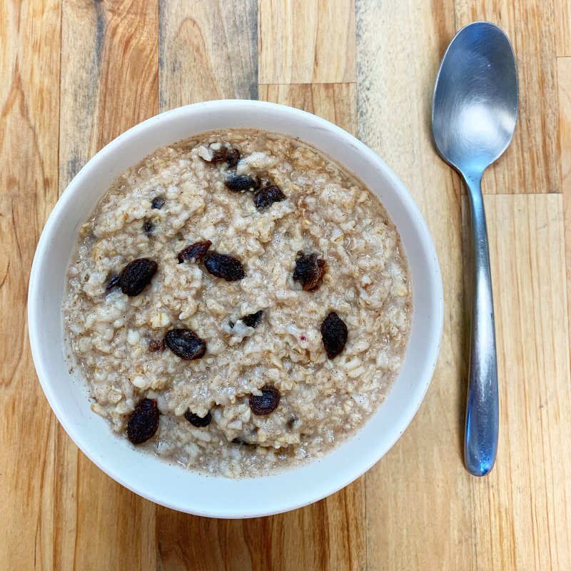 Cinnamon Raisin Protein Oatmeal